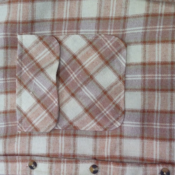 EDEN & OLIVIA LONG SLEEVE T-SHIRT. - Picture 6 of 17